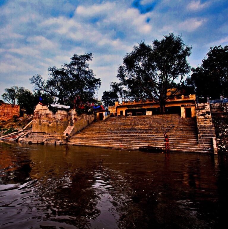 boat view of brahmand ghat